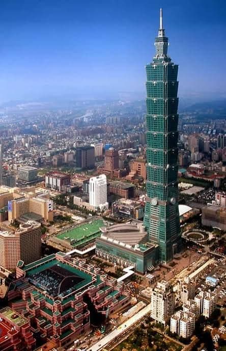 高層建築外觀工程現場